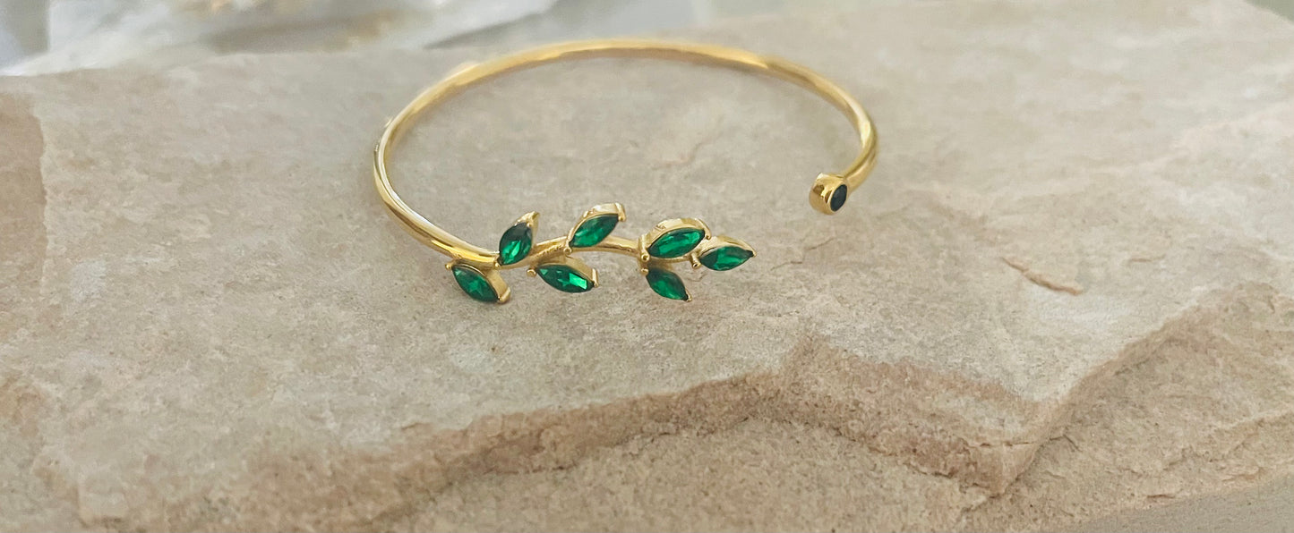 Leaves shape cubic zirconia bangle