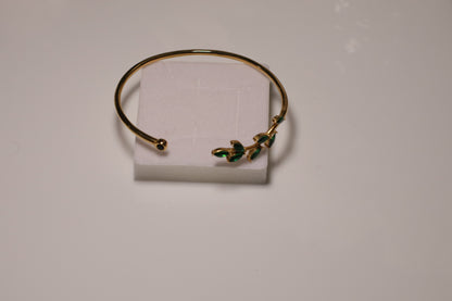 Leaves shape cubic zirconia bangle