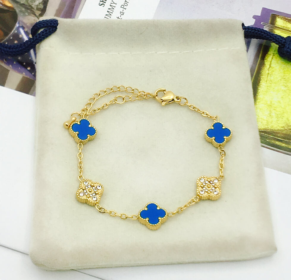 Beautiful Fashionable Clover bracelets with 6 different colours